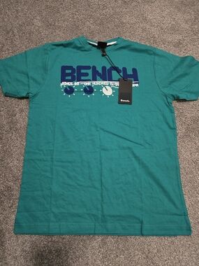 Bench Men’s Teal Graphic Crew Neck T‑Shirt NWT Size Medium UK Brand